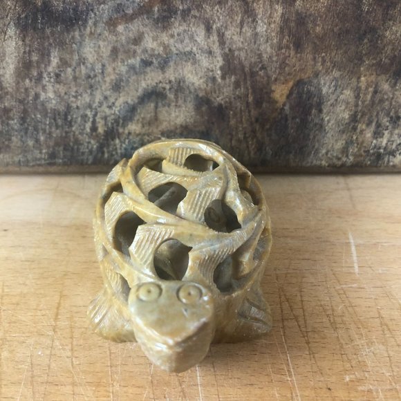 Carved Turtle with Baby Inside Soapstone Figurine Reptile Amphibian - Picture 2 of 7